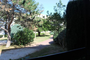 Appartement T2 avec terrasse et parking à 400 m du Port - 4RS207